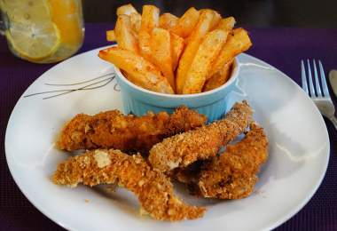 diétás KFC házilag: chicken strips sültkrumplival